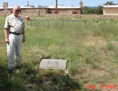 Ron Wright at the Tackitt gravesite prior to the Sharlot Hall Library dedication.